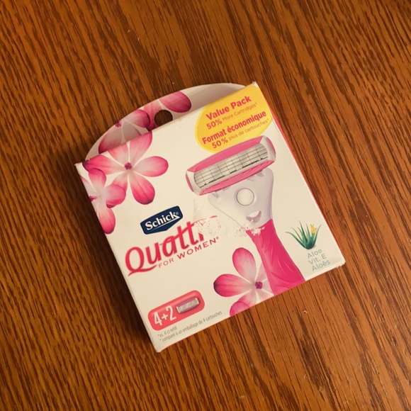 Schick Quattro 6pack refill razors - Picture 4 of 4